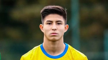 «Челси» решил довериться Дастану Сатпаеву в новом сезоне