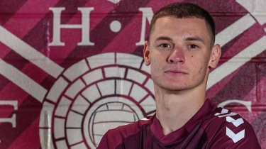 Исламу Чеснокову «задали» высокую планку: женская команда «Хартс» забила 19 голов