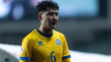 Защитник сборной Казахстана может уехать на Восток за рекордным гонораром