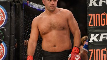 Емельяненко получил звание заслуженного тренера: что это значит для ММА