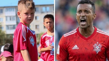 Дети академии «Актобе» в восторге от встречи с Нани: Видео