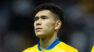 «Кайрат» озвучил будущее Темирлана Анарбекова в клубе