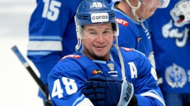 Легенда «Барыса» и сборной Казахстана заявил о завершении карьеры