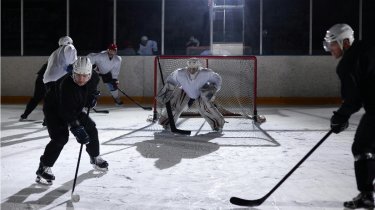 Бизнесмены три года не платили аренду за хоккейный каток в Павлодаре