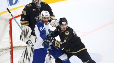 «Барыс» разгромил соперника после 6 матчей без побед