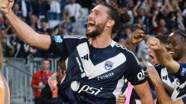 Скандал в английском футболе: экс-звезда АПЛ попался на преследовании бывшей жены