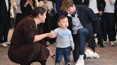 Александр Бублик провел обряд тұсау кесу в Астане (Видео)