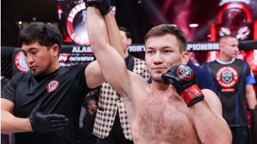 Первый казахстанец в PFL идет за поясом и мечтает сразиться с Волкановски