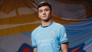 Хусанов покоряет Англию: защитник сборной Узбекистана взял награду в «Сити»