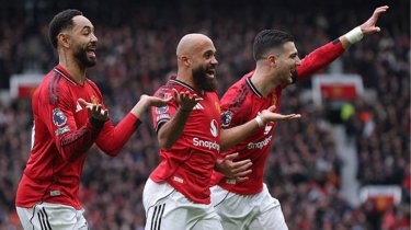 «МЮ» Каррика на вершине: Бруно и Мбеумо сокрушили «Тоттенхэм» (Видео)