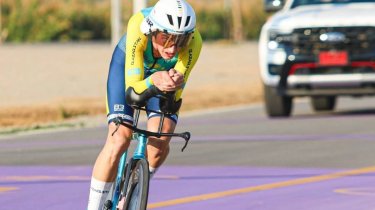 Велогонщик из Казахстана взял два золота чемпионата Азии