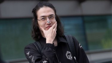 Российский эксперт жестко раскритиковал игру лучшего казахстанского киберспортсмена