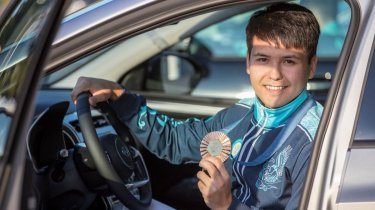 Казахстанский стрелок выиграл золото чемпионата Азии