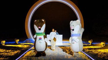 Сувениры Олимпиады-2026 разбирают вопреки высокой цене