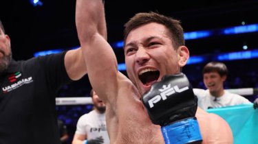 Исбулаев ворвался в топ-5 PFL после дебютного нокаута