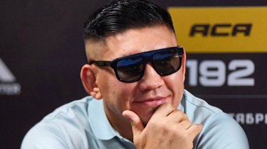 Куат Хамитов выиграл бой на международном турнире