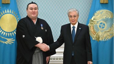 Токаев наградил орденом «Барыс» сумоиста Ерсина Балтагула