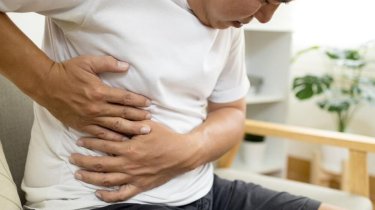 Жир не виноват? Врач рассказал о главных врагах печени