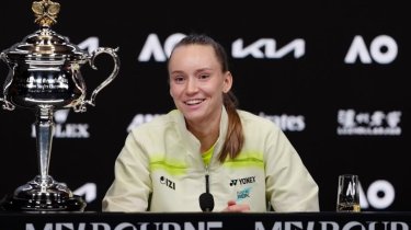 Рыбакина снялась с матча в Дубае из-за проблем со здоровьем