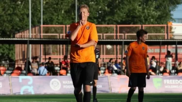 Звезда карагандинского Шахтера в Испании: детали поездки Глеба Макридова