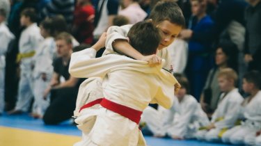 Депутат предложил вернуть финансирование неолимпийского спорта в Казахстане