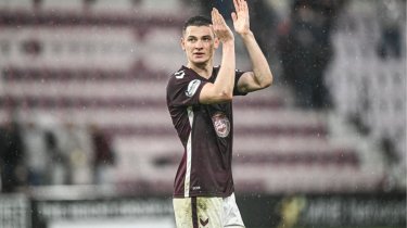 Победный гол Чеснокова принес победу и упрочил лидерство «Хартса»