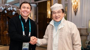 Геннадий Головкин встретился Джеки Чаном на Олимпиаде-2026