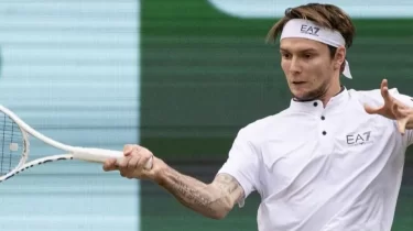 Александр Бублик в двух сетах разгромил Штруффа и вышел в 1/8 финала турнира в Дубае