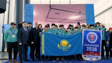 Хоккеисты Astana Team вернулись в Казахстан после триумфа в Канаде