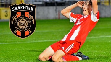 «Болели за „Шахтер“ и следим за Сатпаевым»: как в семье игрока «Баварии» сохраняют связь с Казахстаном