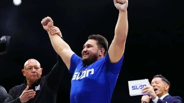 Как казахстанец сокрушил топа и о чем говорил с Даной Уайтом