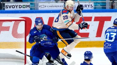 «Барыс» забросил восемь шайб и прервал серию неудач