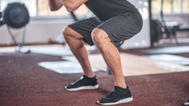 Тренер назвал упражнения для эффективной тренировки ног