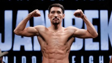 В IBF объяснили лишение Жанибека Алимханулы чемпионского титула