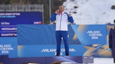 Президент поздравил Ербола Хамитова с историческим «золотом» Паралимпиады