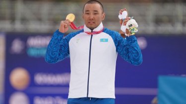 Золото Хамитова, рекорд Рыбакиной и разгром «Барыса»: Дайджест за 13 марта