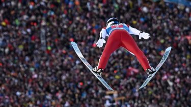 Казахстанцы взяли две медали на турнире по прыжкам с трамплина