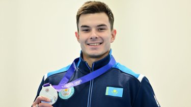 Лучший конькобежец Казахстана потерпел сенсационное поражение