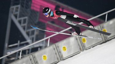 Казахстанцы завоевали три медали на престижном турнире по прыжкам с трамплина