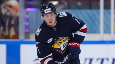 Казахстанский хоккеист отличился в матче КХЛ