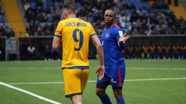 Капитан сборной Намибии высказался о конфликте с Чесноковым