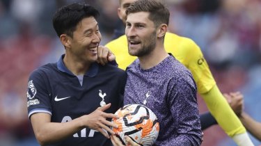 «Тоттенхэм» рассматривает вариант с играющим тренером: Кто спасет «шпор»?