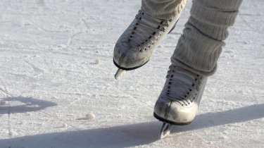 Юные фигуристы из Алматы остались без льда для тренировок