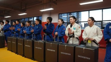 Сборные Казахстана впервые получили полный комплект экипировки от Under Armour