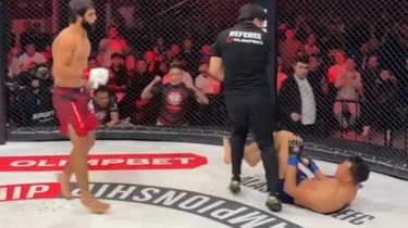 Казахстанец нокаутировал представителя Узбекистана в MMA