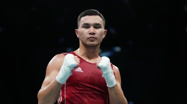 Боксер Жакпеков встретится с узбекским чемпионом мира на ЧА-2026