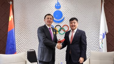 Геннадию Головкину вручили награду Олимпийского комитета Монголии