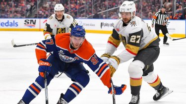 Зрительница родила ребенка прямо на арене во время матча НХЛ