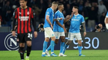 «Наполи» минимально обыграл «Милан» в центральном матче Серии А
