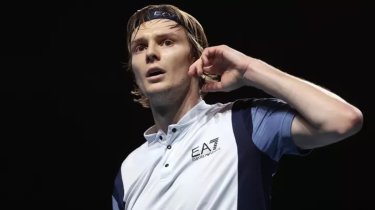 Бублик одержал уверенную победу на турнире в Монте-Карло